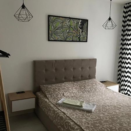 Two Level Appartment In The Centre Of ลวีฟ ภายนอก รูปภาพ