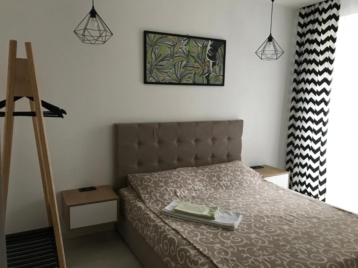 Two Level Appartment In The Centre Of ลวีฟ ภายนอก รูปภาพ